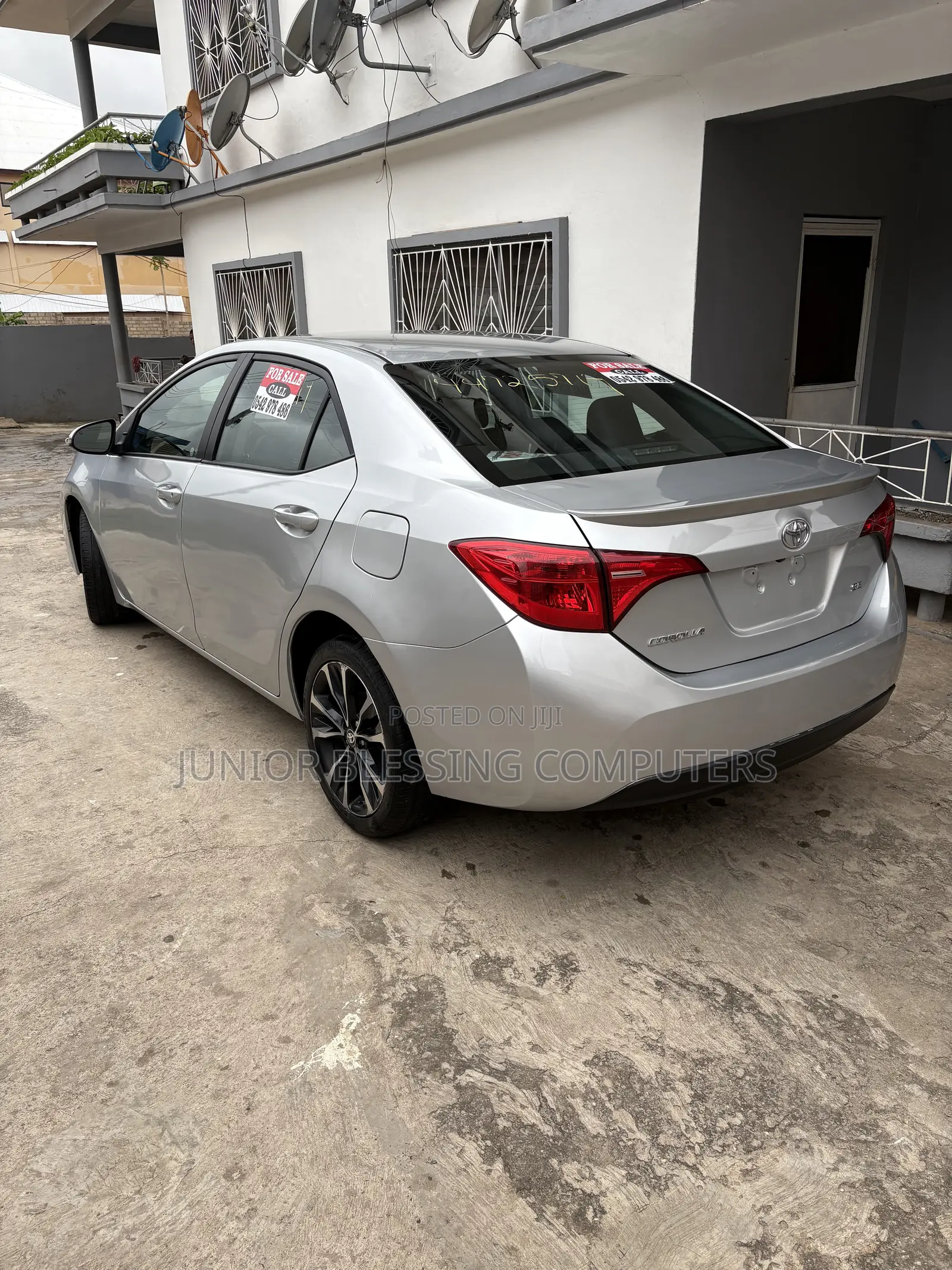 Toyota Corolla SE 4dr Sedan (1.8L 4cyl CVT) 2017 Silver