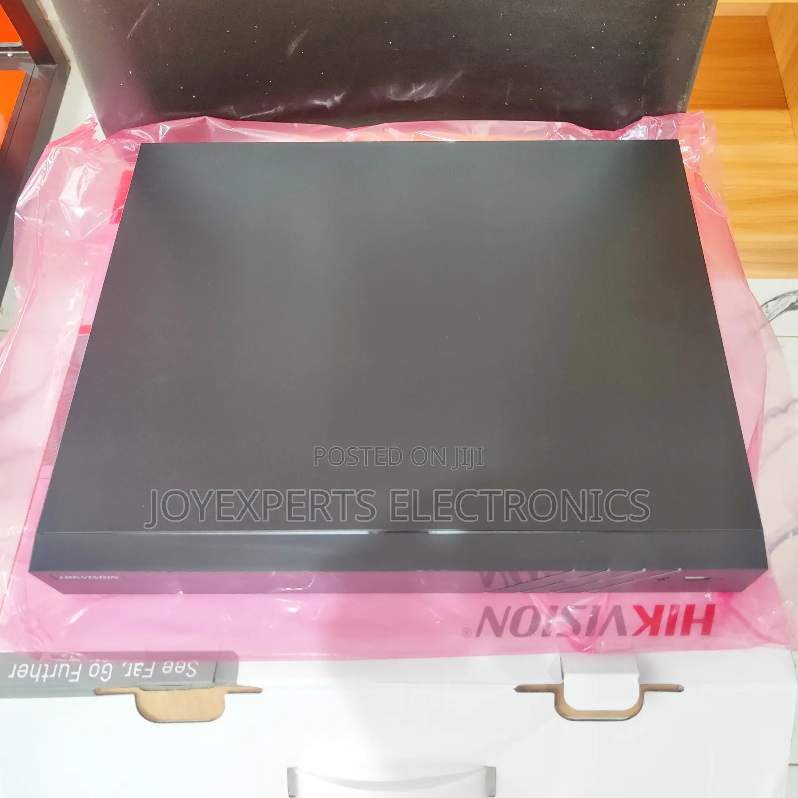 16 Channel Hikvision PoE NVR DS-7616NI-Q2/16P(E)