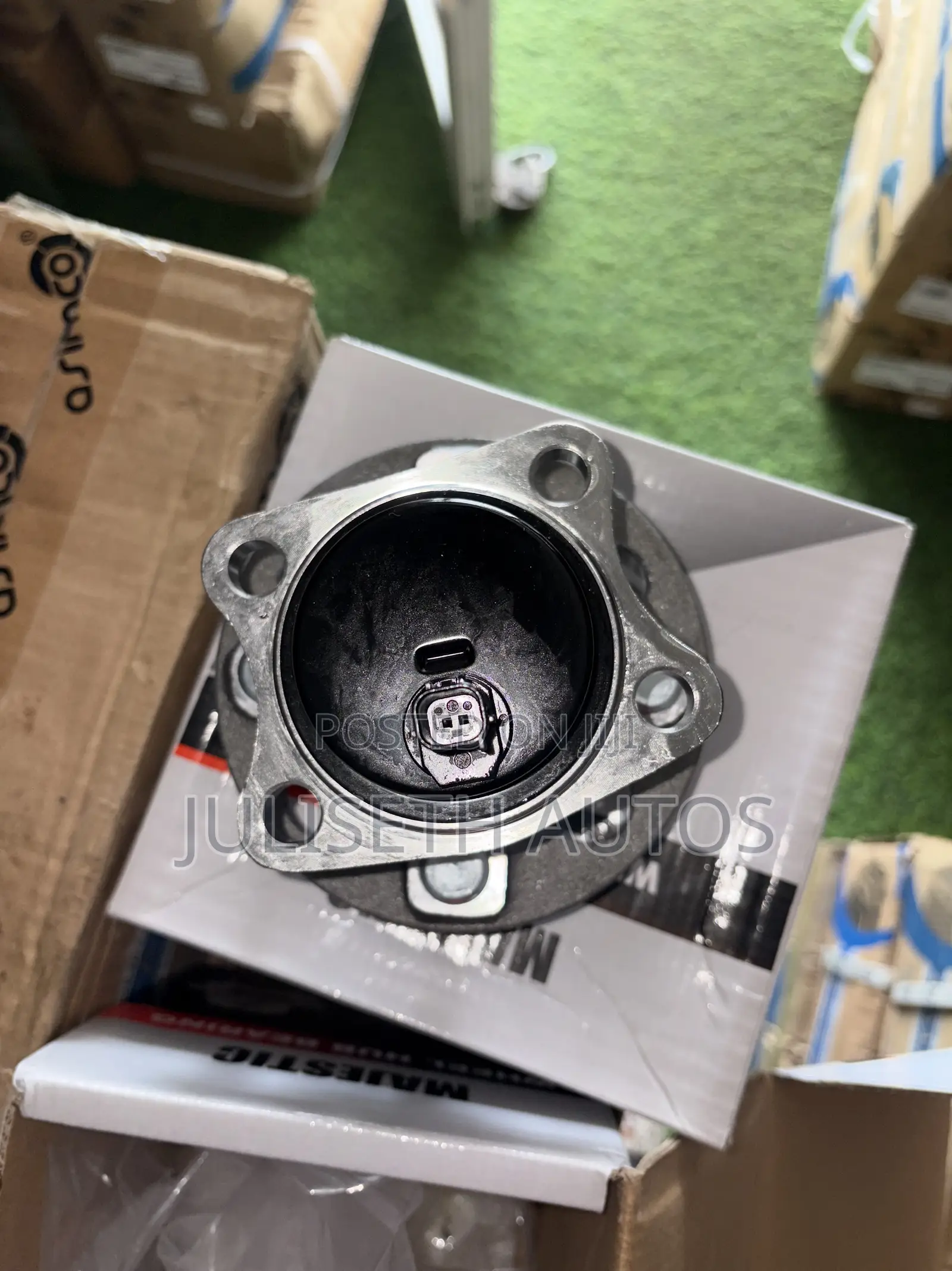Toyota Yaris, Prius, Belta, Corolla Back/Rear Wheel Hub