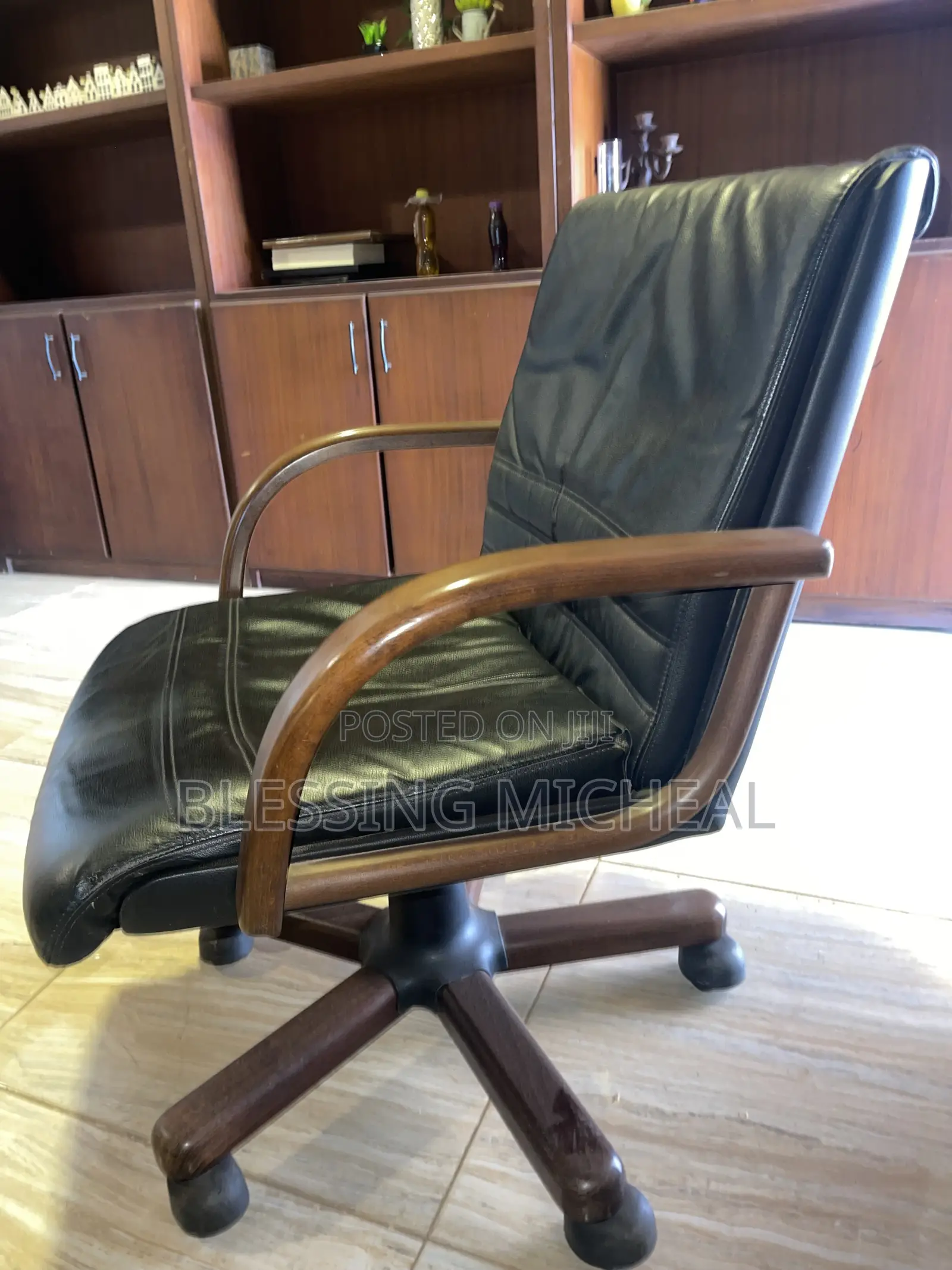 L Shaped Office Sitting