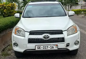 Toyota RAV4 2010 White