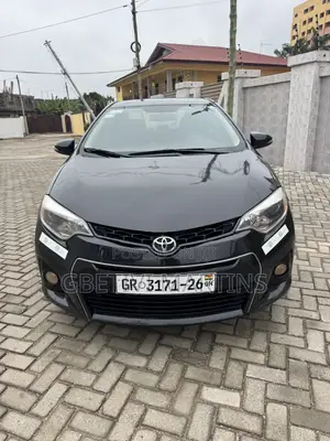 Toyota Corolla 2015 Black