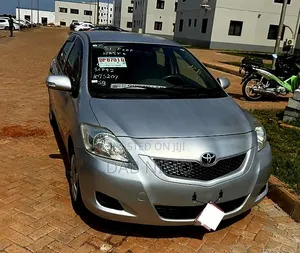 Toyota Belta 2012 Silver