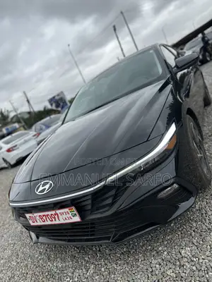 Hyundai Elantra Limited IVT 2025 Black