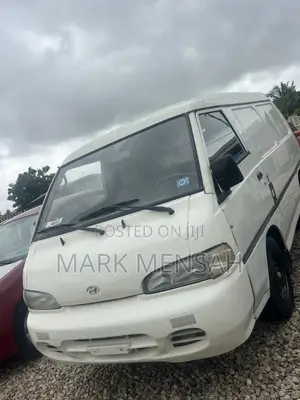 Hyundai H-100 2002 White