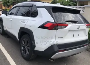Toyota RAV4 2023 White
