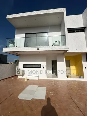 2bdrm Townhouse / Terrace in Kofis Realty, Baatsona Total for rent
