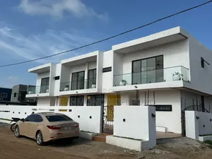 2bdrm Townhouse / Terrace in Kofis Realty, Baatsona Total for rent