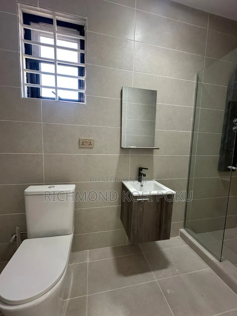 2bdrm Townhouse / Terrace in Kofis Realty, Baatsona Total for rent