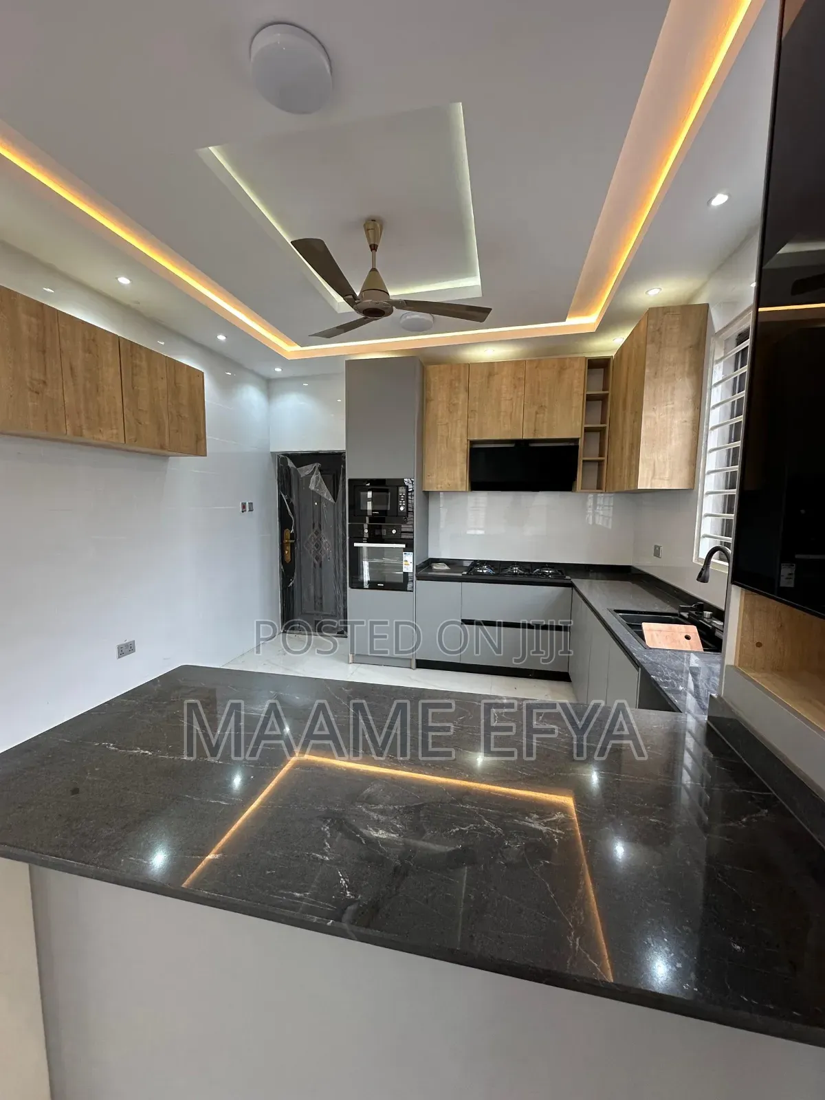 4bdrm House in East Legon, Ogbojo, Accra Metropolitan for sale