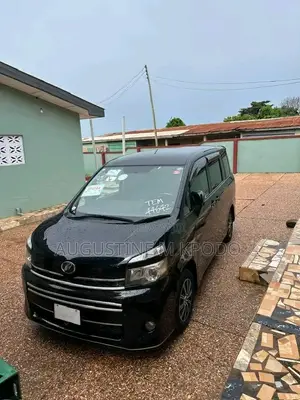 Toyota Voxy 2012 Black