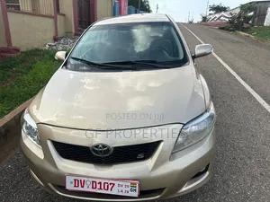 Toyota Corolla 2010 Gold