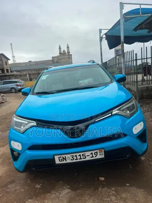 Toyota RAV4 2017 Blue