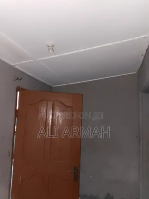 1bdrm Townhouse / Terrace in Last Stop for rent