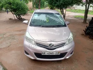 Toyota Vitz 2012 Gray