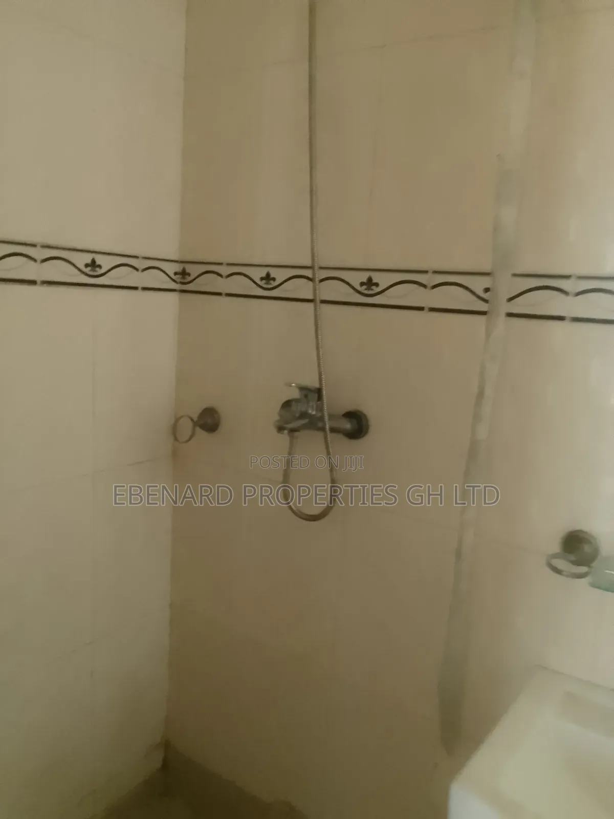 2bdrm Apartment in Ebenard Properties, Baatsona Total for rent