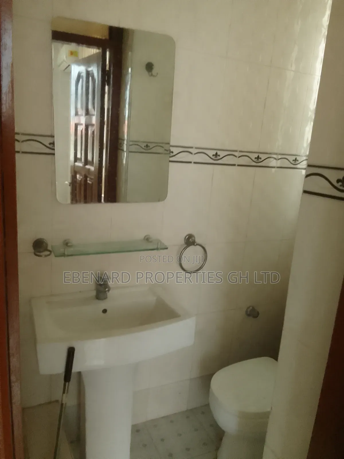 2bdrm Apartment in Ebenard Properties, Baatsona Total for rent