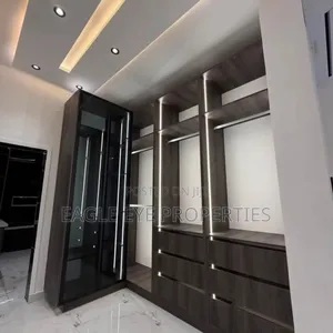 3bdrm House in Lakeside for sale