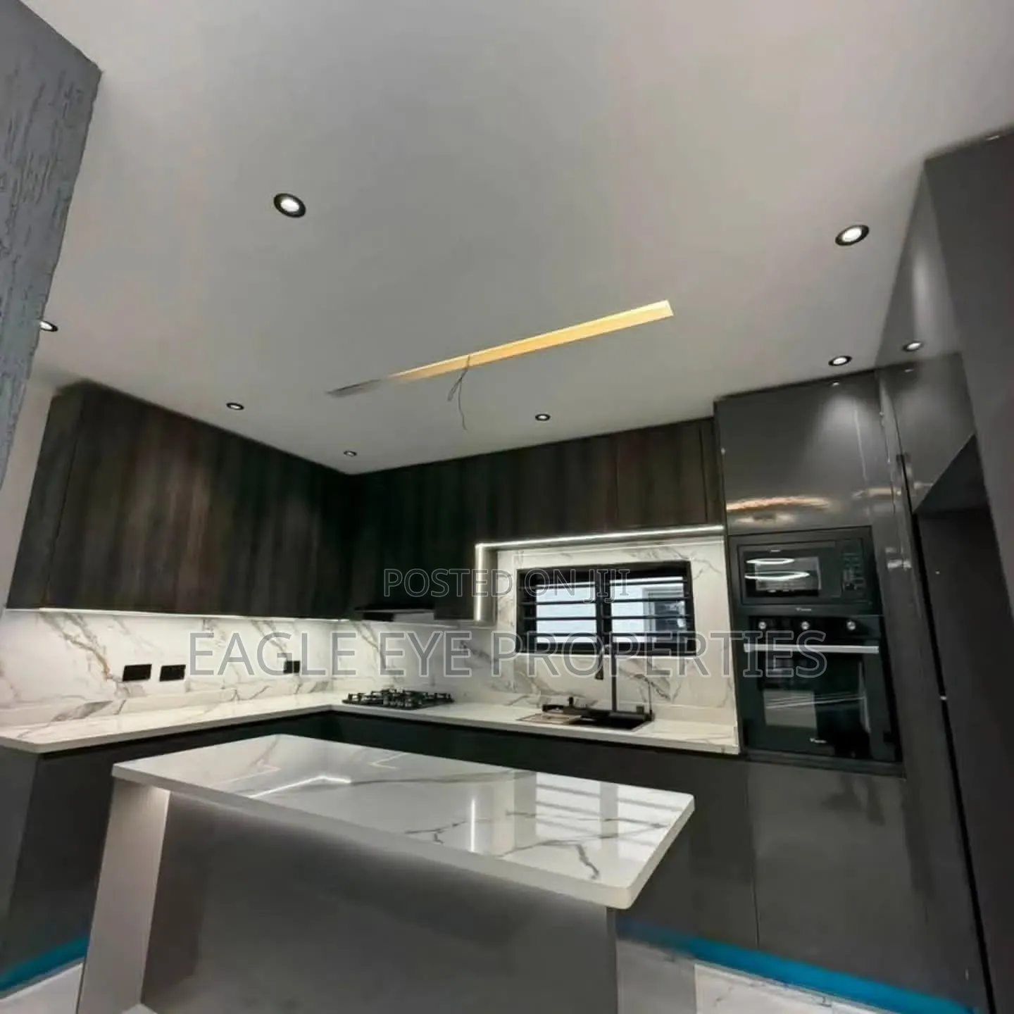 3bdrm House in Lakeside for sale