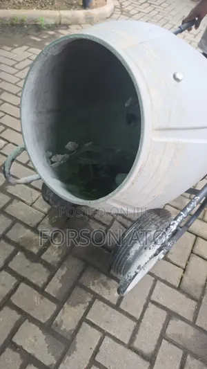 Concrete Mixer for Masons and Constructors