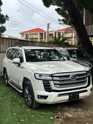 New Toyota Land Cruiser 2024 White