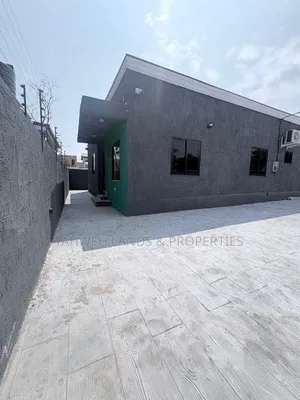 3bdrm House in Spintex Hfc for sale