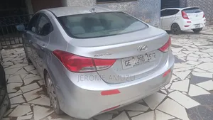 Hyundai Elantra 2013 Silver