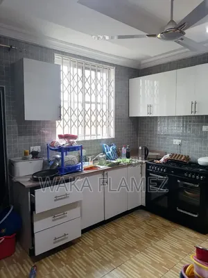 4bdrm Duplex in Satellite, Amasaman for sale