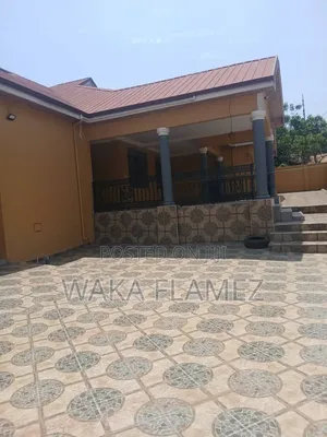 5bdrm House in Pokuase for rent