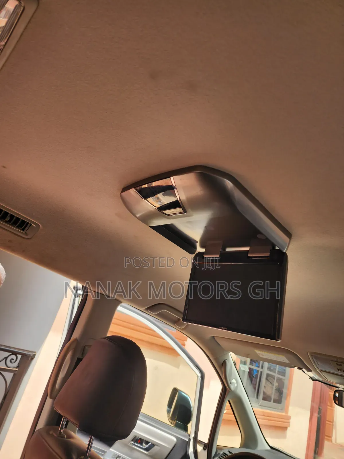 Toyota Voxy X L Edition 2WD 8-Seater 2011 Black