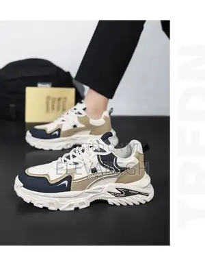 Fashion Sneaker Size 42 Only