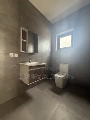 4bdrm House in Sakumono for sale