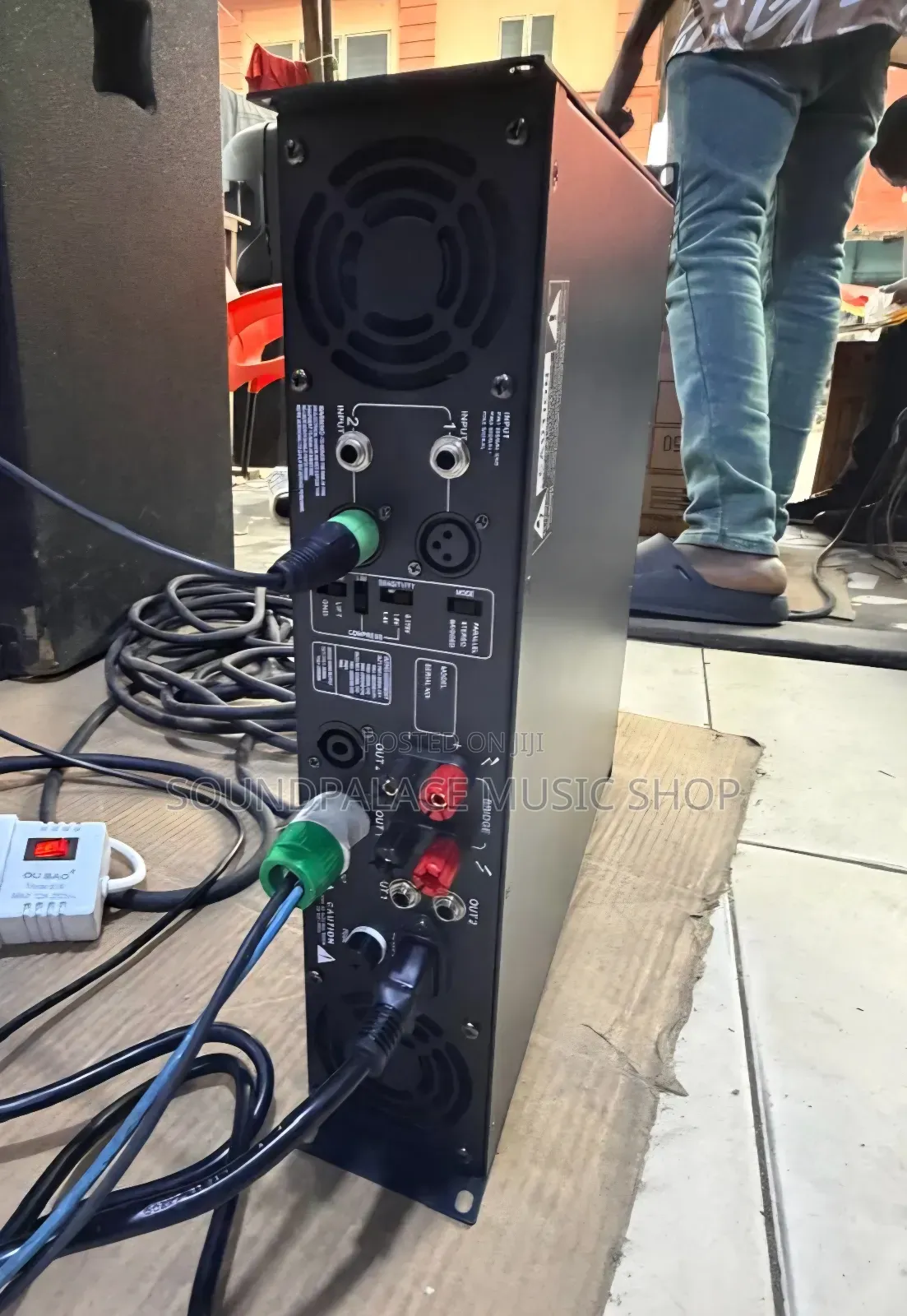Max MX1000 Professional Power Amplifier