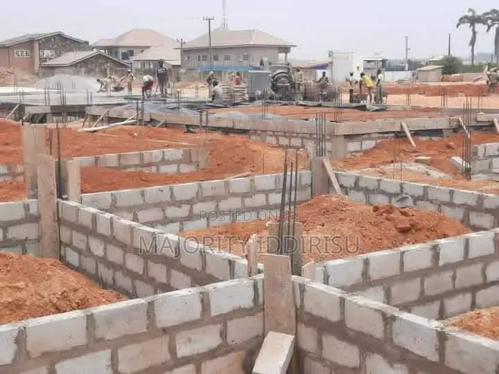 Majority Landscaping Construction