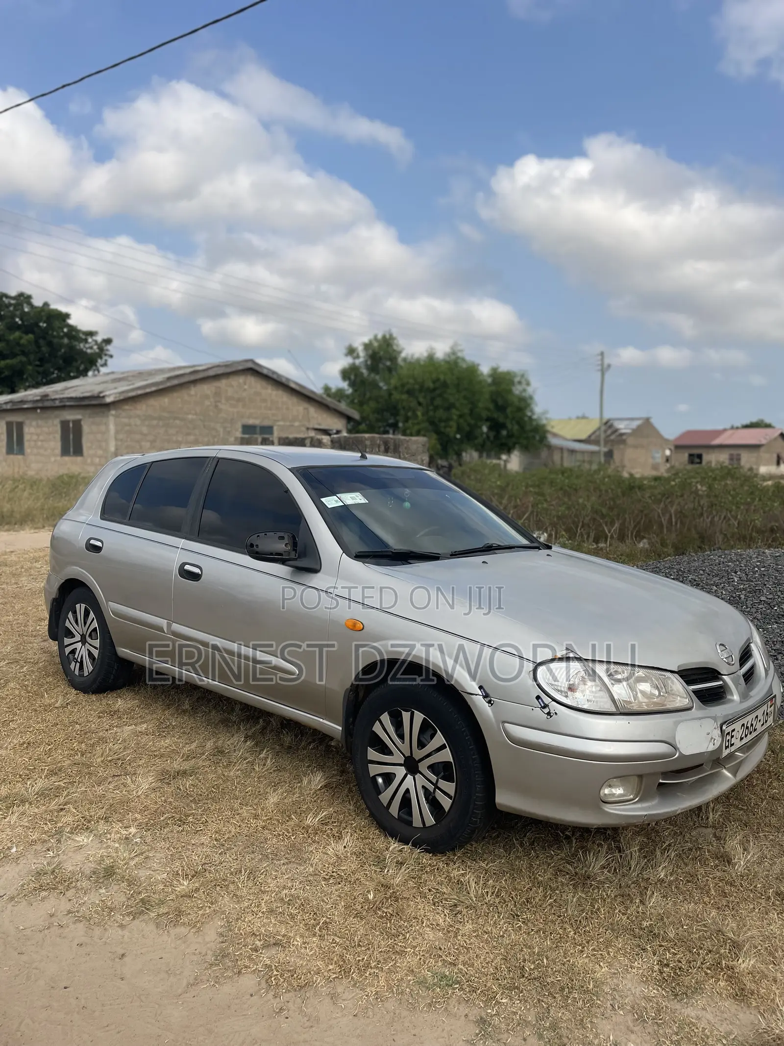 Nissan Almera 2000 Silver