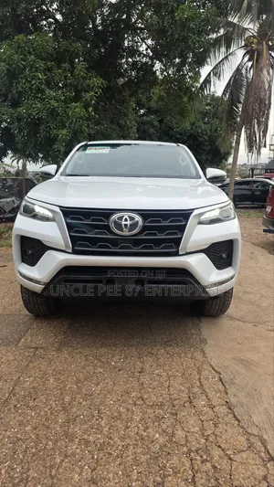 Toyota Fortuner 2025 White