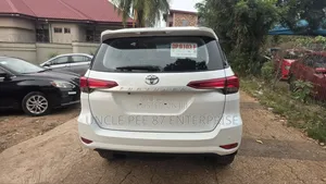 Toyota Fortuner 2025 White