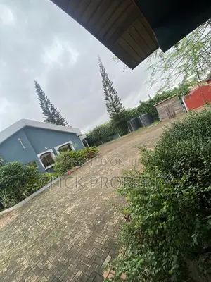 8bdrm House in East Legon for rent