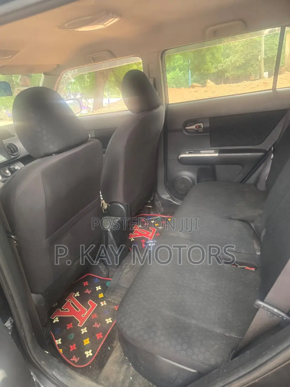 Toyota Corolla Rumion Hatchback 1.5 FWD 2012 Black