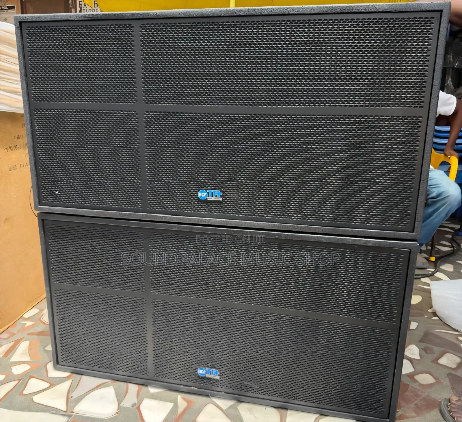 RCF TT+ Passive, Double 18-Inch Bass Reflex Subwoofer/ Speakers