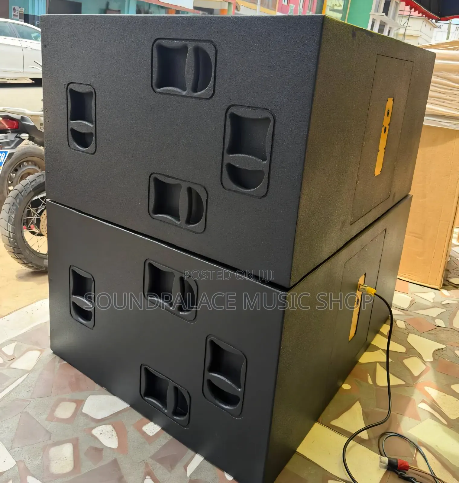 RCF TT+ Passive, Double 18-Inch Bass Reflex Subwoofer/ Speakers
