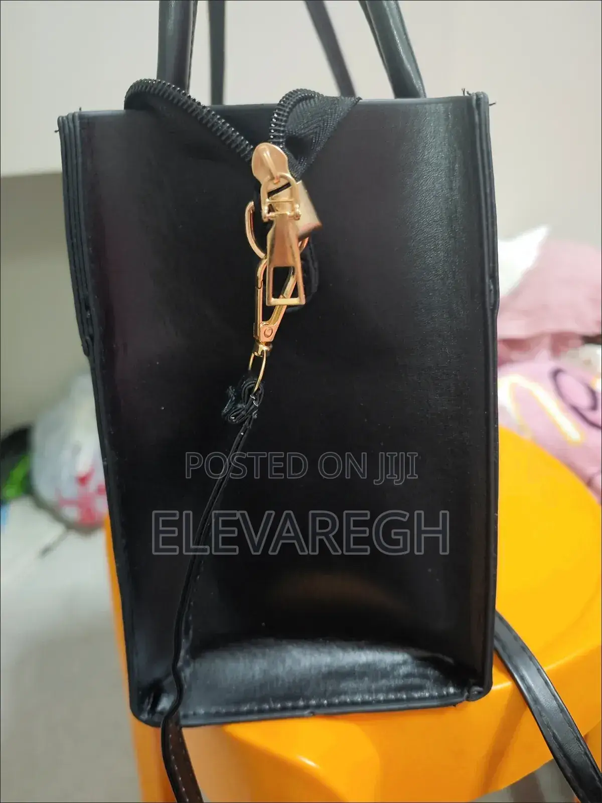 Ladies Handbag in Red and Black