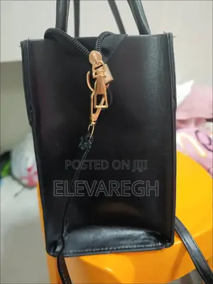 Ladies Handbag in Red and Black