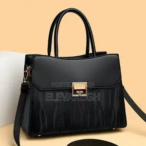 Ladies Handbag in Red and Black