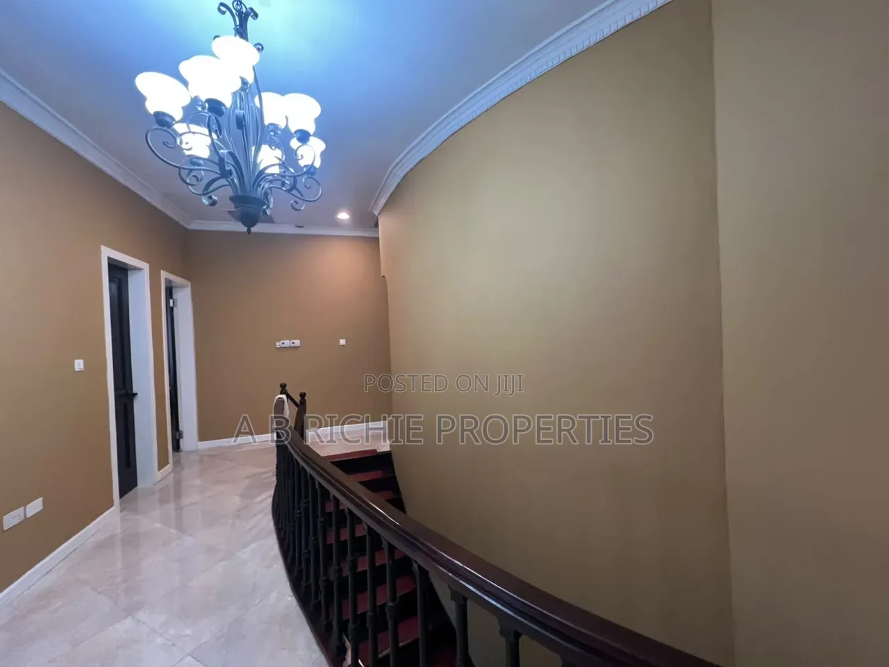 5bdrm House in Ab Richie Properties, Sakumono for sale