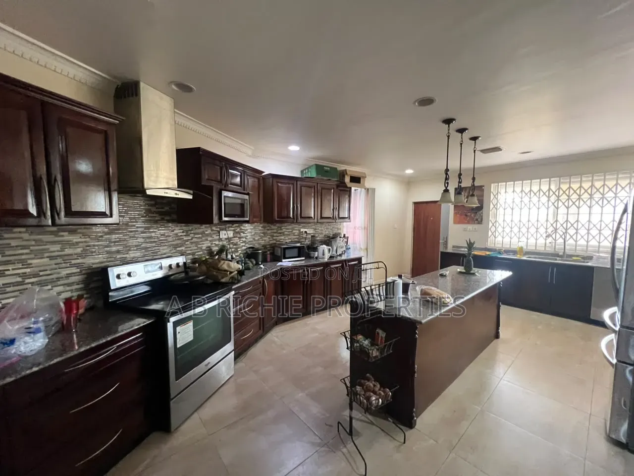 5bdrm House in Ab Richie Properties, Sakumono for sale