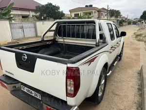 Nissan Navara 2014 White