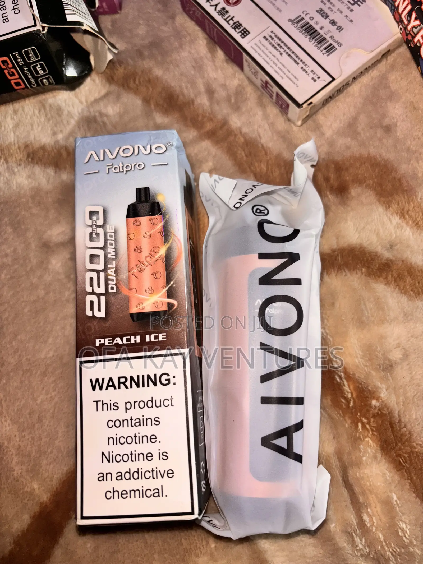 Big Clouds 22000 Puffs Rechargeable Vape Screen Display