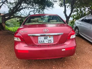 Toyota Belta 2009 Red