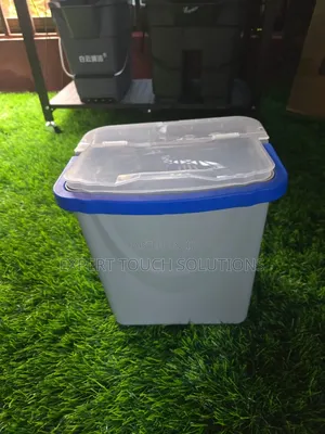 Bucket With Cover